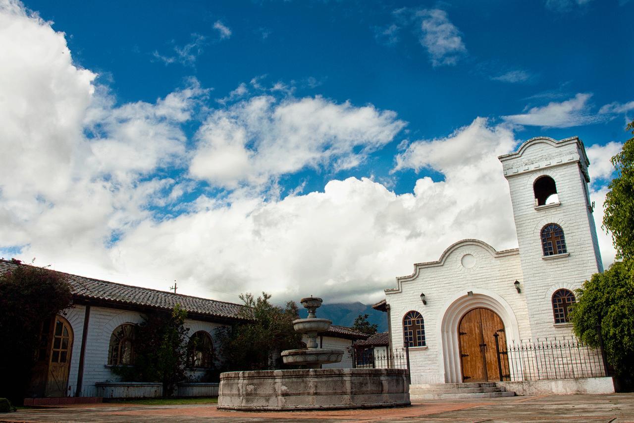 Hosteria Hacienda Pueblo Viejo Atuntaqui Bagian luar foto